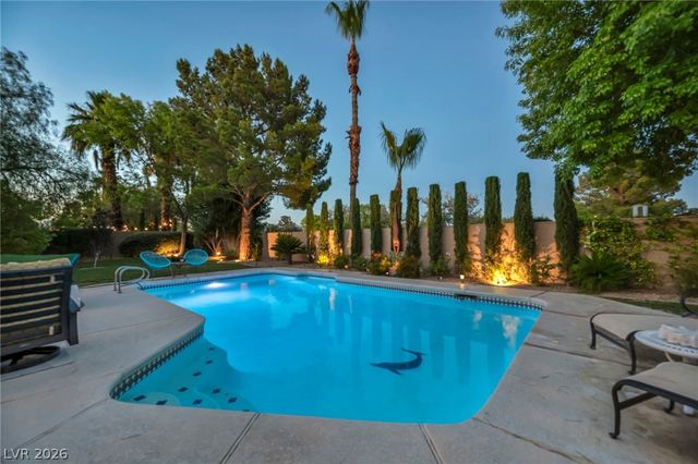 4702 Blue Mesa Way, Las Vegas, NV 89129