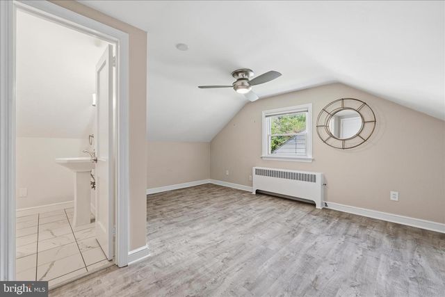 242 ELIZABETH DR, Lancaster, PA 17601