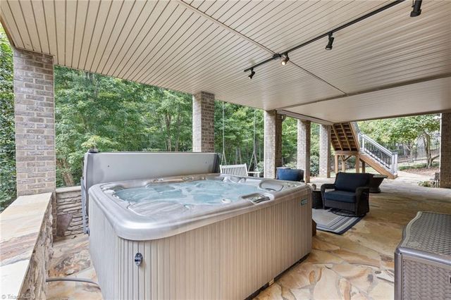 2849 Saint Giles Court, High Point, NC 27262