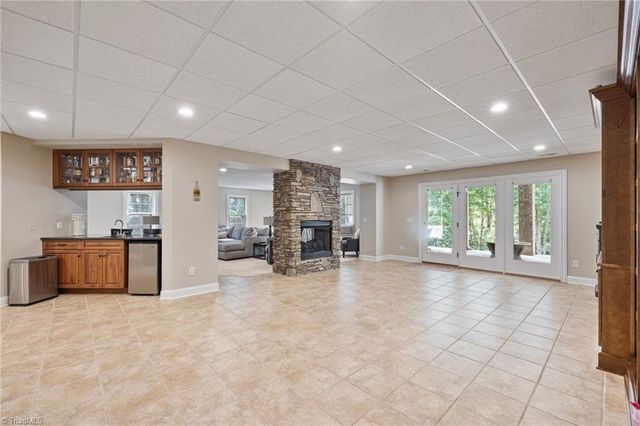 2849 Saint Giles Court, High Point, NC 27262