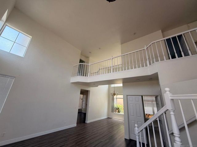 11347 Paul Barwick Ct, San Diego, CA 92126