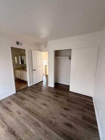 11347 Paul Barwick Ct, San Diego, CA 92126