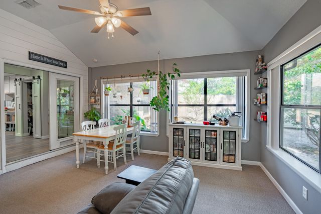 1084 Blvd De La Parisienne, Mary Esther, FL 32569