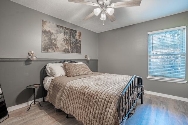 1084 Blvd De La Parisienne, Mary Esther, FL 32569