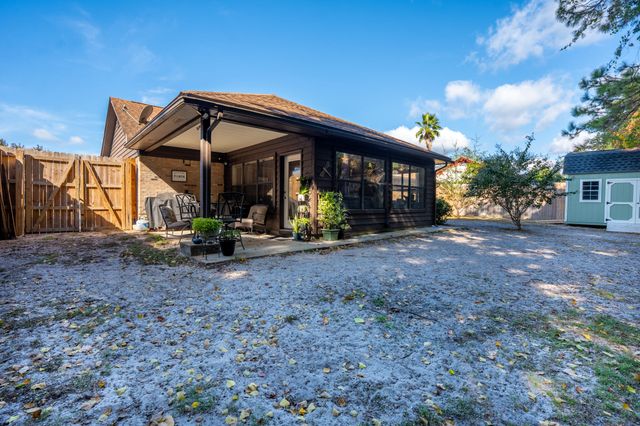 1084 Blvd De La Parisienne, Mary Esther, FL 32569