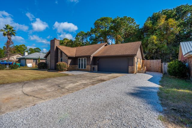 1084 Blvd De La Parisienne, Mary Esther, FL 32569