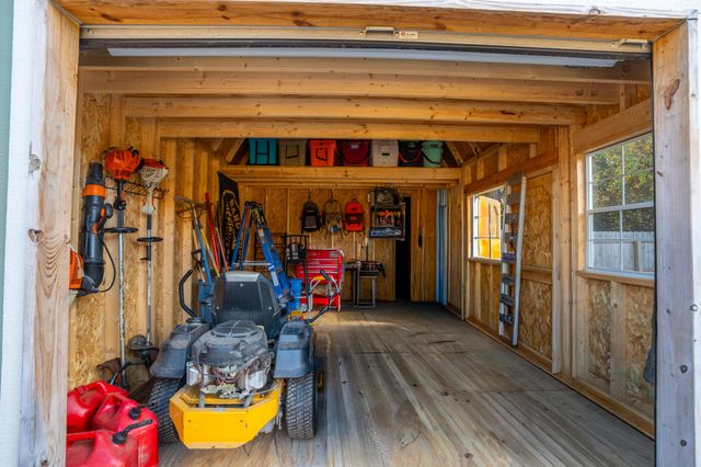 1084 Blvd De La Parisienne, Mary Esther, FL 32569