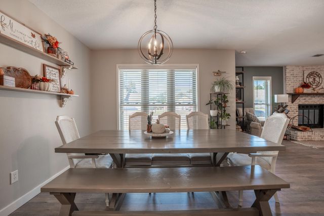 1084 Blvd De La Parisienne, Mary Esther, FL 32569