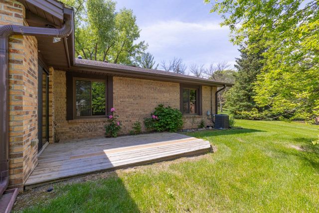975 Yuma Lane N, Plymouth, MN 55447