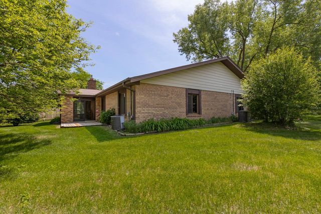 975 Yuma Lane N, Plymouth, MN 55447
