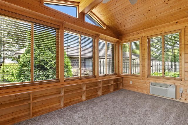 975 Yuma Lane N, Plymouth, MN 55447