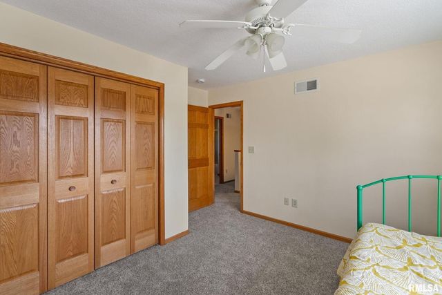 306 13TH Avenue, De Witt, IA 52742