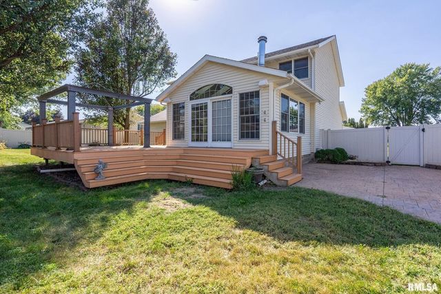 306 13TH Avenue, De Witt, IA 52742