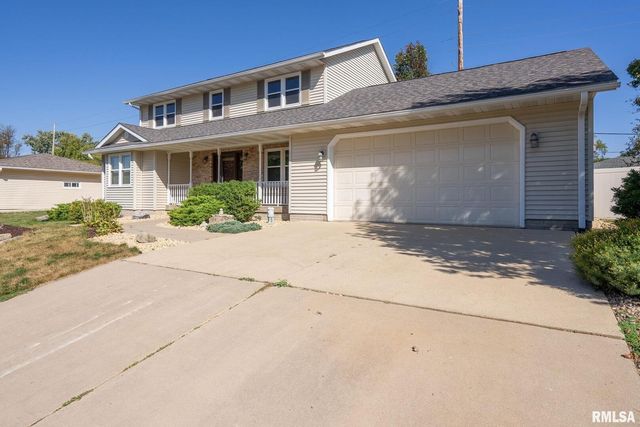 306 13TH Avenue, De Witt, IA 52742
