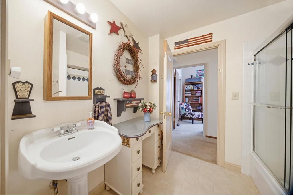 Image 17 of property listing at 805 Iverson Street, Salinas, CA 93901