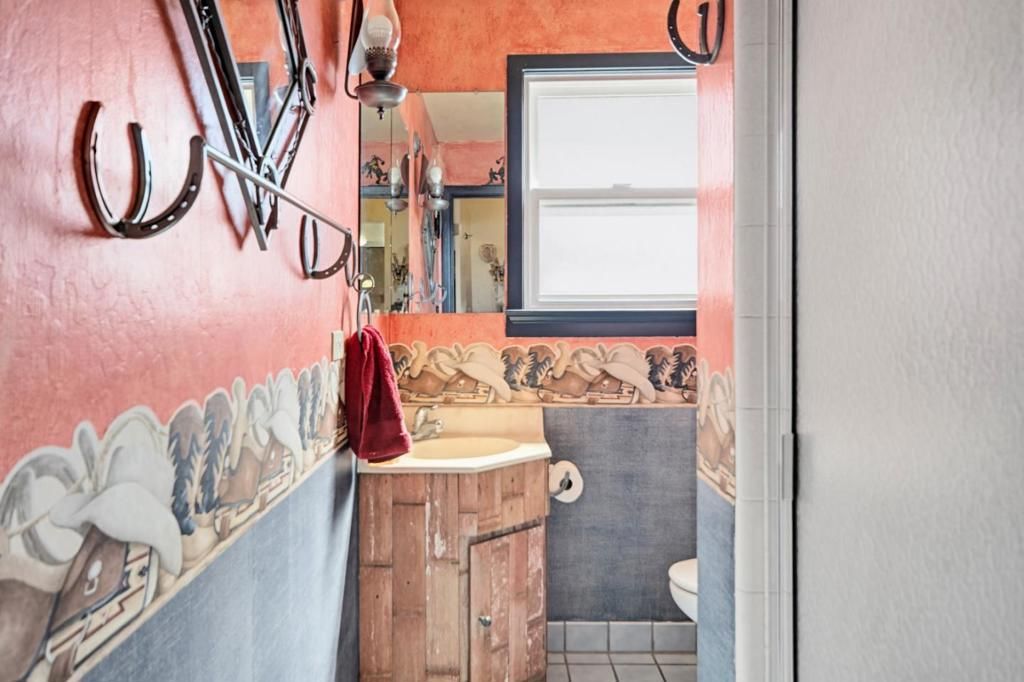 Image 20 of property listing at 805 Iverson Street, Salinas, CA 93901