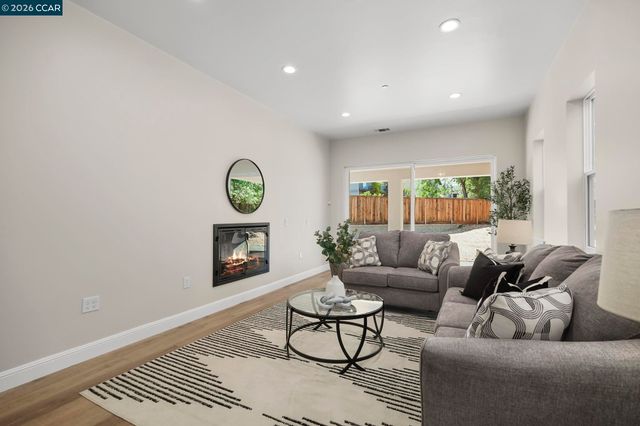 208 Valley View Pl, El Sobrante, CA 94803