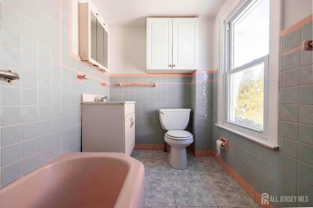 21 George Street, South River, NJ 08882