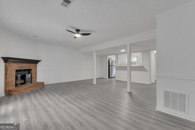 415 Williamsburg Way, Fayetteville, GA 30214