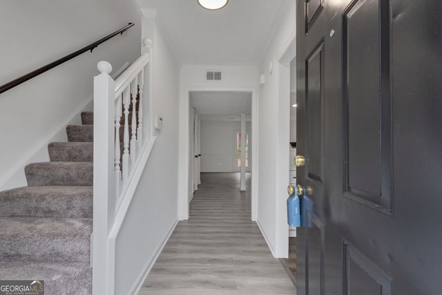 415 Williamsburg Way, Fayetteville, GA 30214