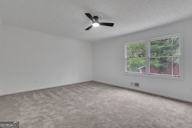 415 Williamsburg Way, Fayetteville, GA 30214