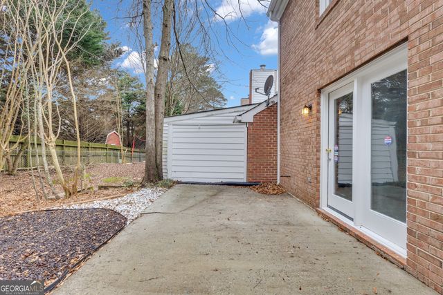 415 Williamsburg Way, Fayetteville, GA 30214