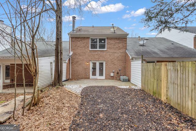 415 Williamsburg Way, Fayetteville, GA 30214