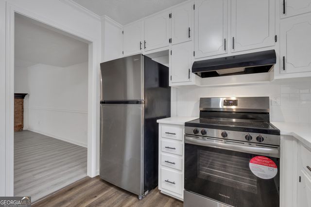 415 Williamsburg Way, Fayetteville, GA 30214