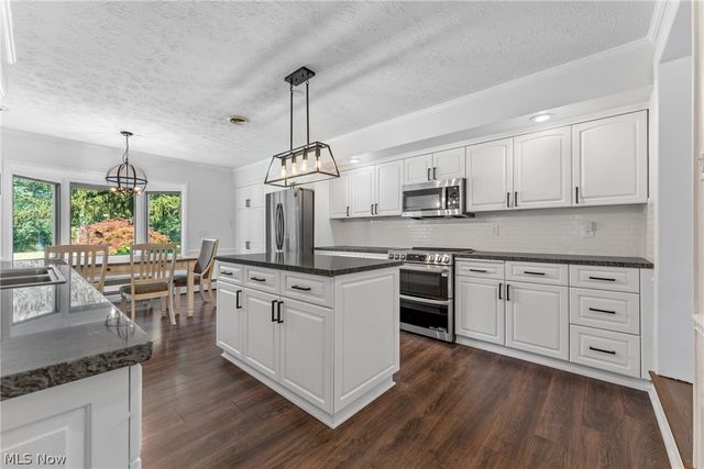 2941 Copley Road, Copley, OH 44321