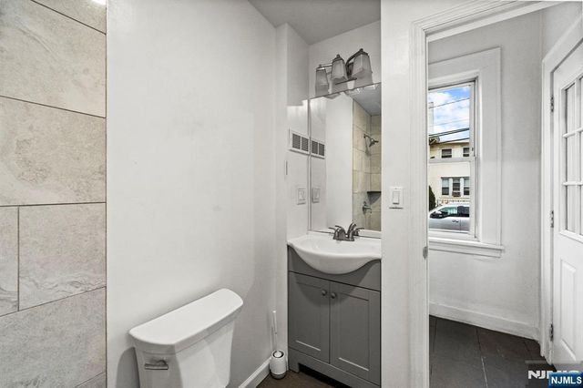 1614 Center Avenue, Fort Lee, NJ 07024