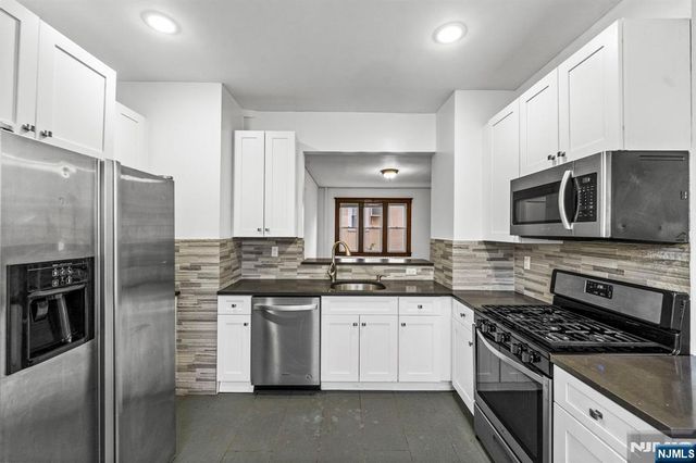 1614 Center Avenue, Fort Lee, NJ 07024