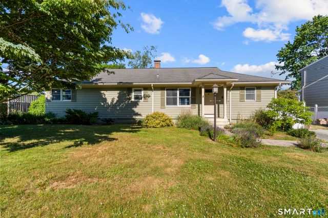 48 Prospect Avenue, East Lyme, CT 06357