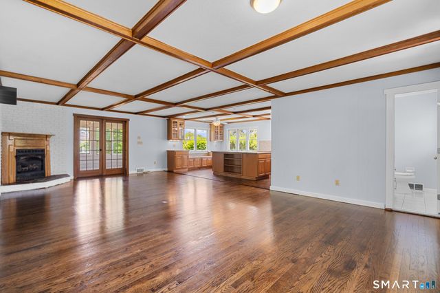 48 Prospect Avenue, East Lyme, CT 06357