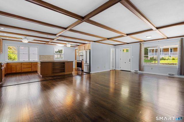 48 Prospect Avenue, East Lyme, CT 06357