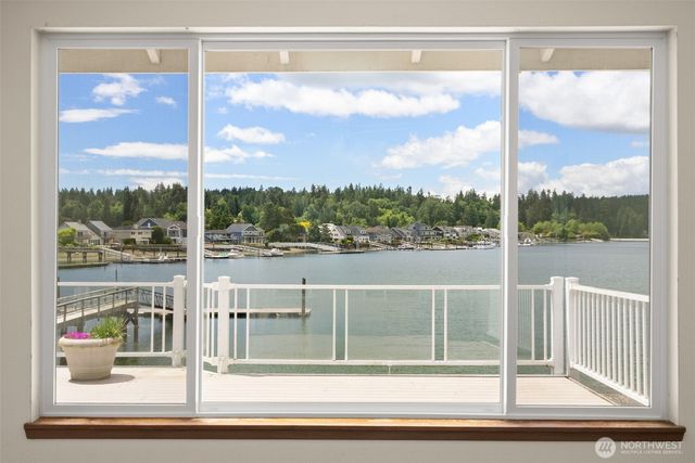 20591 Chief Sealth Drive NE, Indianola, WA 98342
