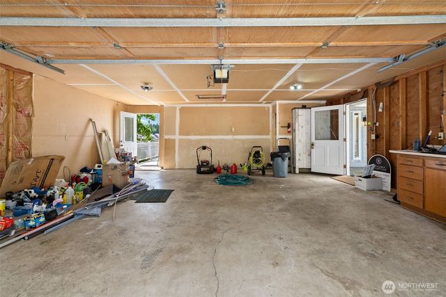 20591 Chief Sealth Drive NE, Indianola, WA 98342