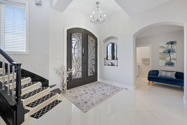 1818 N Burning Tree Cir, Wichita, KS 67230