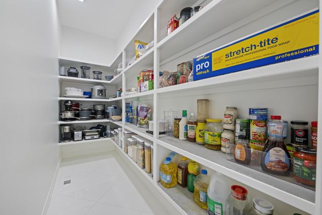 1818 N Burning Tree Cir, Wichita, KS 67230