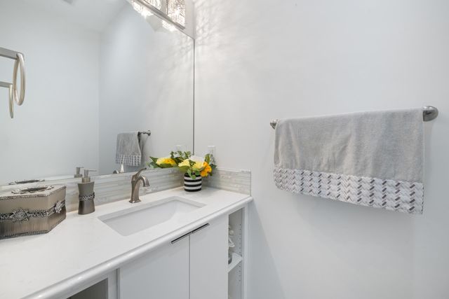 1818 N Burning Tree Cir, Wichita, KS 67230