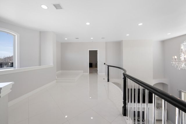 1818 N Burning Tree Cir, Wichita, KS 67230