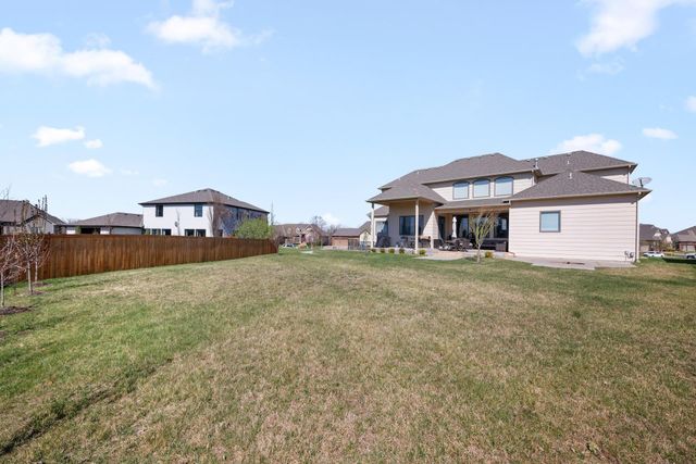 1818 N Burning Tree Cir, Wichita, KS 67230