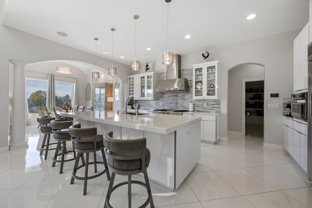 1818 N Burning Tree Cir, Wichita, KS 67230