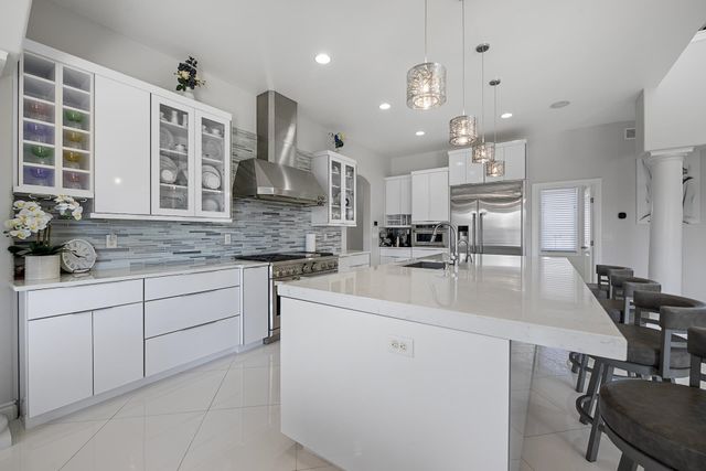 1818 N Burning Tree Cir, Wichita, KS 67230