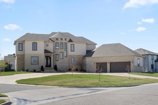 1818 N Burning Tree Cir, Wichita, KS 67230
