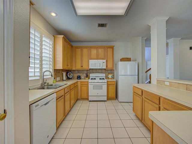 2203 Kerr TRL, Cedar Park, TX 78613