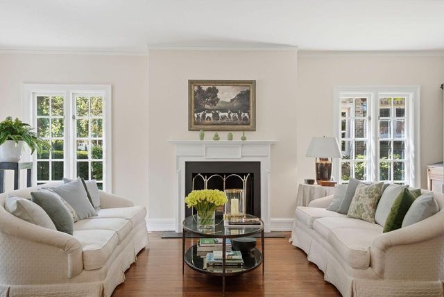 3509 N Summit AVENUE, Shorewood, WI 53211