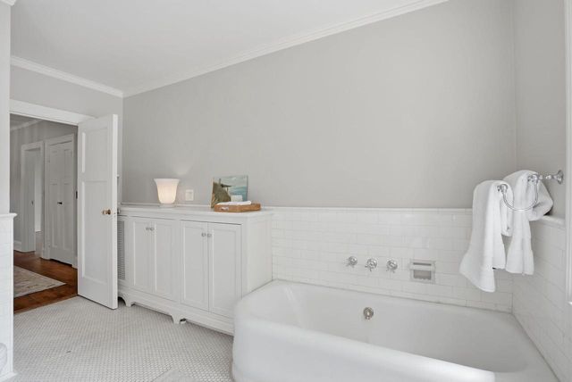 3509 N Summit AVENUE, Shorewood, WI 53211