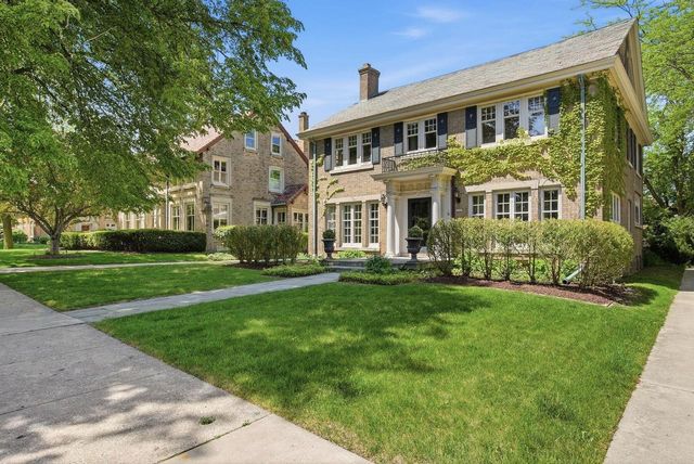 3509 N Summit AVENUE, Shorewood, WI 53211