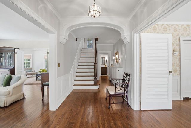 3509 N Summit AVENUE, Shorewood, WI 53211