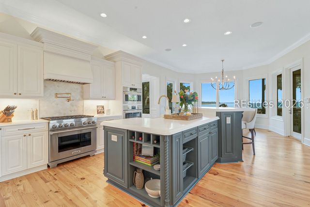 39 Seabrook Landing Dr, Hilton Head Island, SC 29926